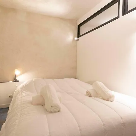 Charming Two Bedrooms With Jacuzzi In The Heart Of The Old Town Of * أنتيب