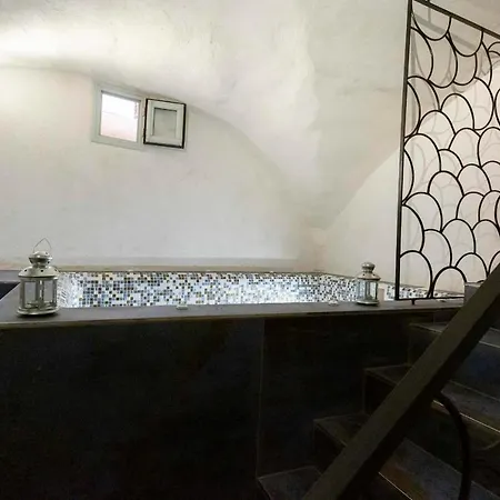 Charming Two Bedrooms With Jacuzzi In The Heart Of The Old Town Of شقة أنتيب